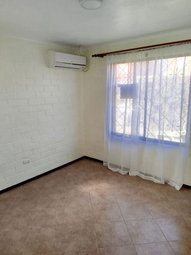 Se Arrienda Casa 4 Dorm + 2 Baños, Excelente Oportunidad