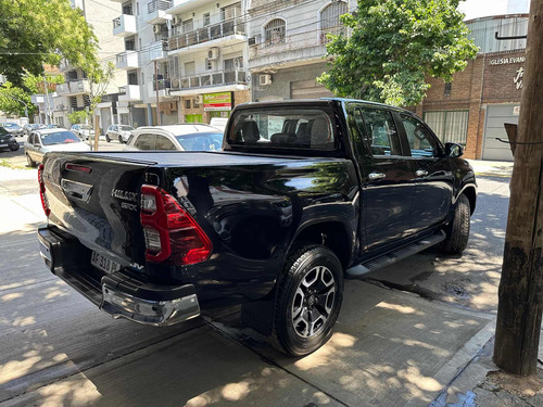 Imagen 13 de 21 de Toyota Hilux 2022 2.8 Cd Srx 204cv 4x2 At