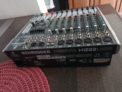 Behringer X1222usb Mixer Interfaz 12 Canales Con Case (Usado)