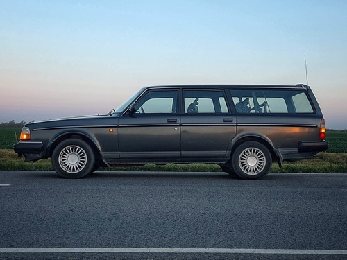 Imagen 5 de 14 de Volvo 245
