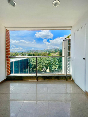 Se Vende Apto 88m² 2h/2b/2p Las Mercedes