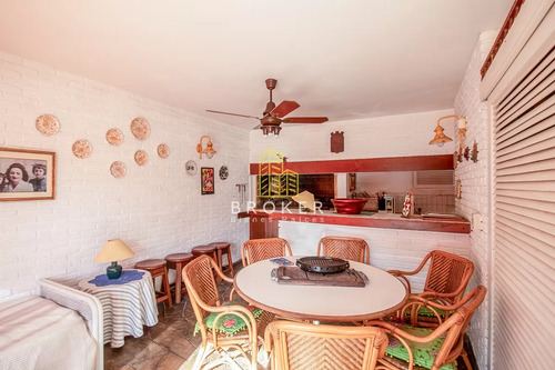 Venta De Casa 4 Dormitorio Con Piscina Climatizada Playa Mansa. . Punta Del Este, Uruguay.