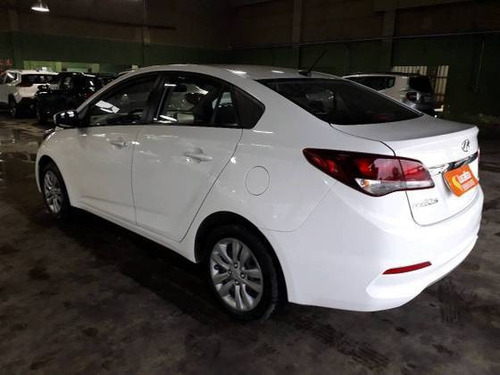 Imagem 6 de 9 de Hyundai Hb20s 1.6 Comfort Plus 16v Flex 4p Automático