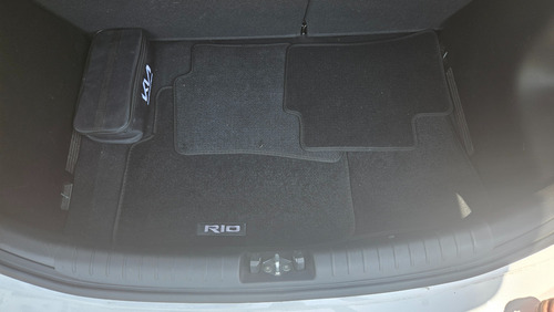 Kia Rio 1.6 Lx Hatchback At