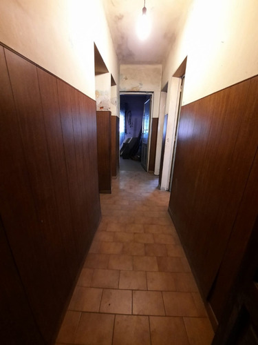 Imagen 5 de 8 de Taller Y Casa Con Cochera