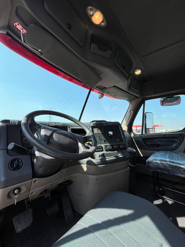 Freightliner Cascadia Camión Pipa De 20,000 Litros