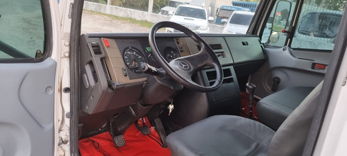 Imagem 9 de 15 de Mb 710 Plus Bau Ano 2011 Manual Nota Fiscal De Ok Chave Rese