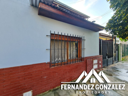 Casa En Ph De 4 Amb. Al Frente, Con Entrada De Autos Y Sin Expensas. En Venta