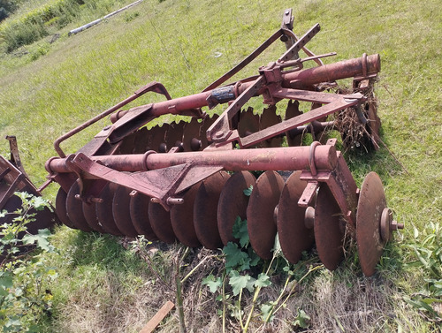Trator Massey Ferguson
