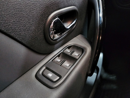 Imagen 18 de 25 de Renault Logan 1.6 16v Intense 2021