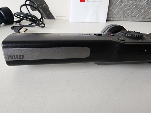 Imagen 7 de 7 de Estabilizador Celular Zhiyun Smooth 4 Con Caja Y Tripode