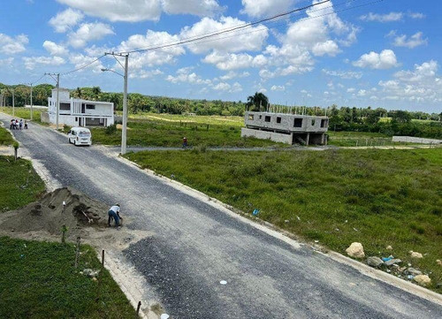 Imagen 5 de 15 de Vendo Solar Comercial De 150 A 385 Mt2 En Plena Avenida Ubicado En Residencial Privado Con Agua Luz Y Calles En Santo Domingo Norte Próximo A La Estación Del Metro Mamá Tingo, La Sirena Y El Parque V