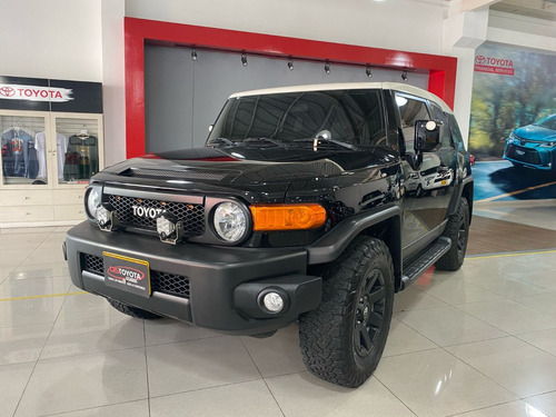 Toyota Fj Cruiser 4.000cc Automática Gasolina 4x4