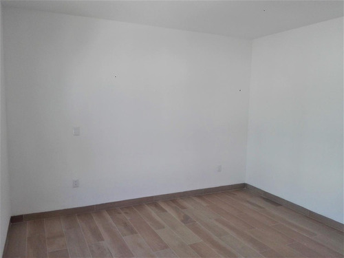 Imagen 16 de 18 de Casa En Venta En Sierra Nogal - Nueva - $2,900,000 - Jardin Amplio - Frente A Área De Donación - León Gto