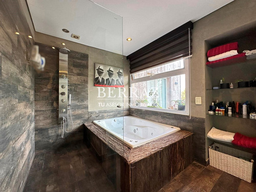 Casa En Venta En Barrio Cabos Del Lago Nordelta Tigre Lote De 1200 M2