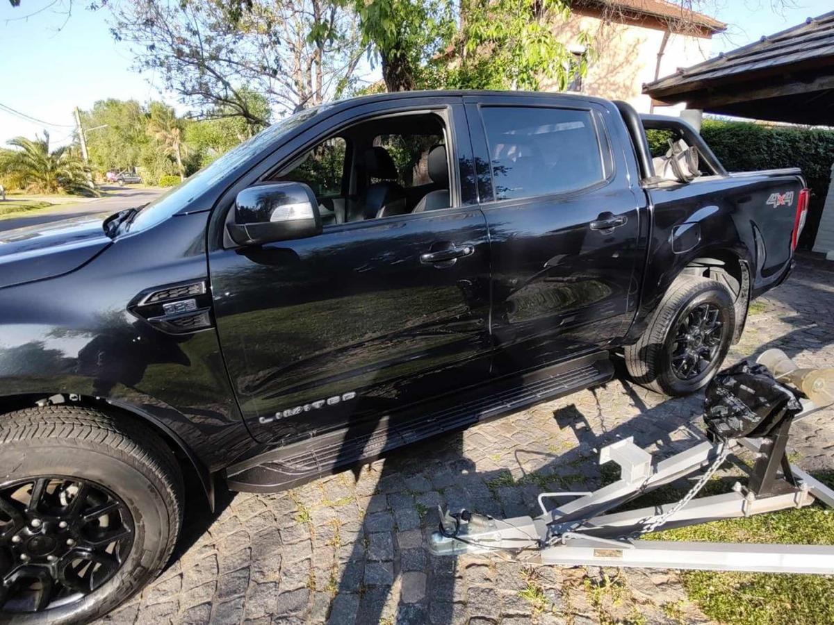 Ford Ranger Black Edition Cabina Doble 4x4 Diesel At