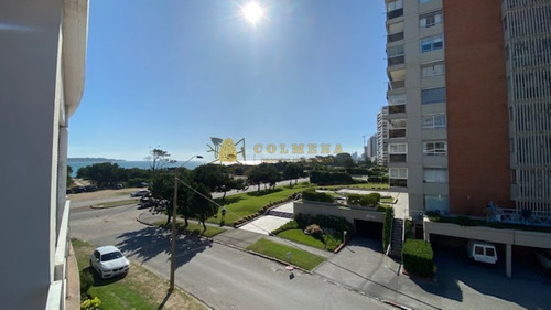 Apto De 2 Dormitorios 2 Baños, Balcon Y Cochera. En Mansa Con Vista Al Mar.- Ref: 2638