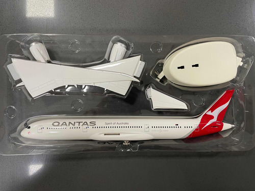 Maqueta Avion Qantas Boeing 787-9