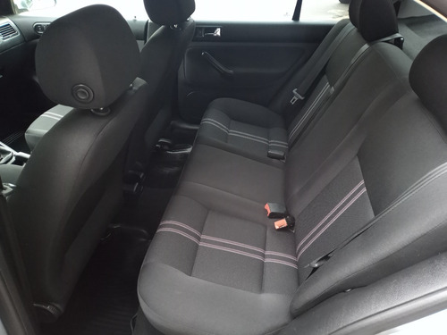 Volkswagen Bora 2013 2.0 Trendline
