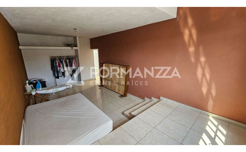 Casa En Venta En Almendros En Villa De Álvarez, Colima