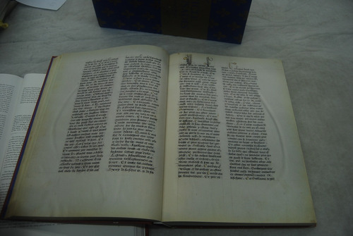 Livro A Chronicle Of The Crusades Caixa 2 Volumes Taschen