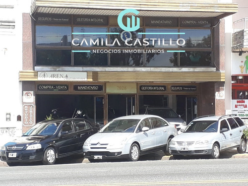Imagen 2 de 11 de Alquiler Local Comercial Mataderos Con Cochera