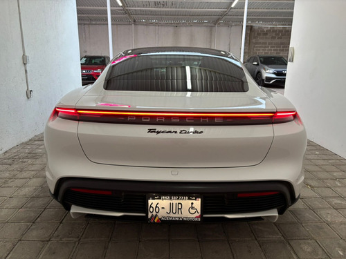 Porsche Taycan 2021