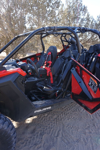 Asiento Delantero Para Niños En Polaris Rzr Pro Xp 4 Plazas