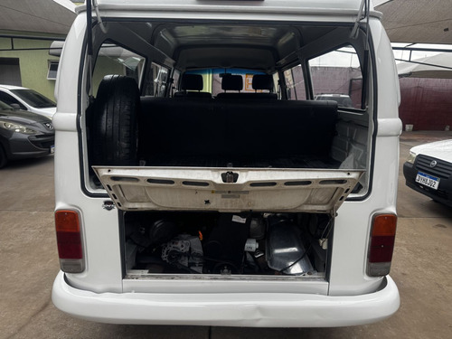 Volkswagen Kombi 1.4 FLEX STD 9 LUGARES