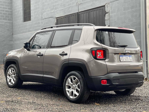 Imagen 2 de 10 de Jeep Renegade 2019 1.8 Sport