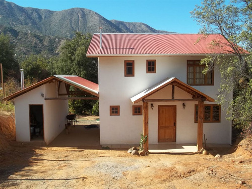 Casa En Venta De 3 Dorm. En Olmué