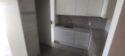 Venta Depto, 1 Dorm. Edificio Green Life, Punta Del Este.