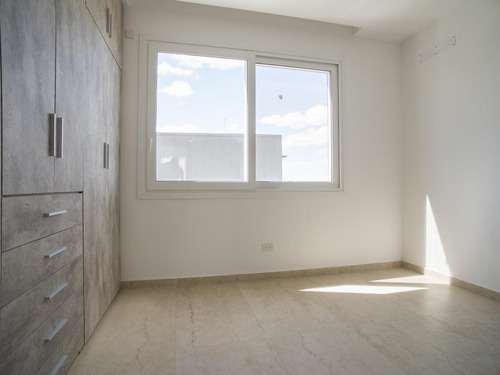 Imagen 11 de 17 de Casa En Alquiler Barrio Canton Norte Estilo Moderno Con Jardín, Pileta Y Laguna