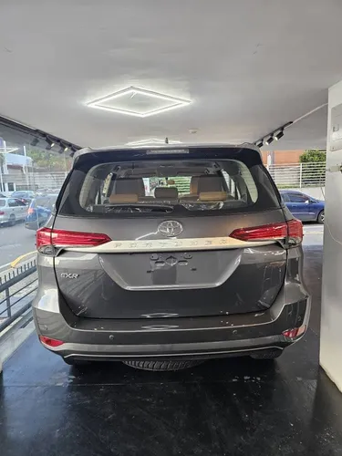 Toyota Fortuner 2.7 4x4