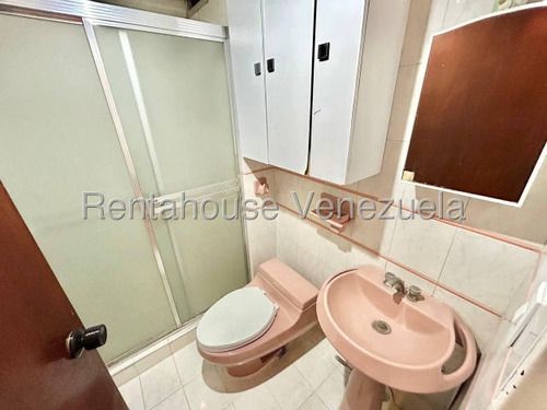 Daniela Linarez Vende Apartamentos Encantador En Exclusiva Urbanizacion Del Este De Barquisimeto En Piso Bajo Con 95m2 En Optimas Condiciones Con Facil Acceso A Comercios Importantes