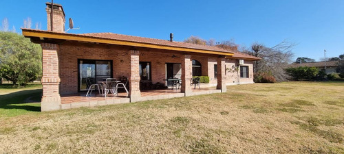 Imagen 4 de 19 de Chalet De Categoria Sobre 10.000 M2 - Barrio Los Robles (disponible Alquiler Temporada Verano)