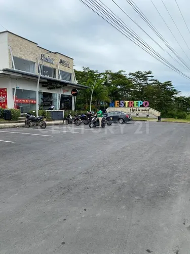 Local Comercial En Arriendo