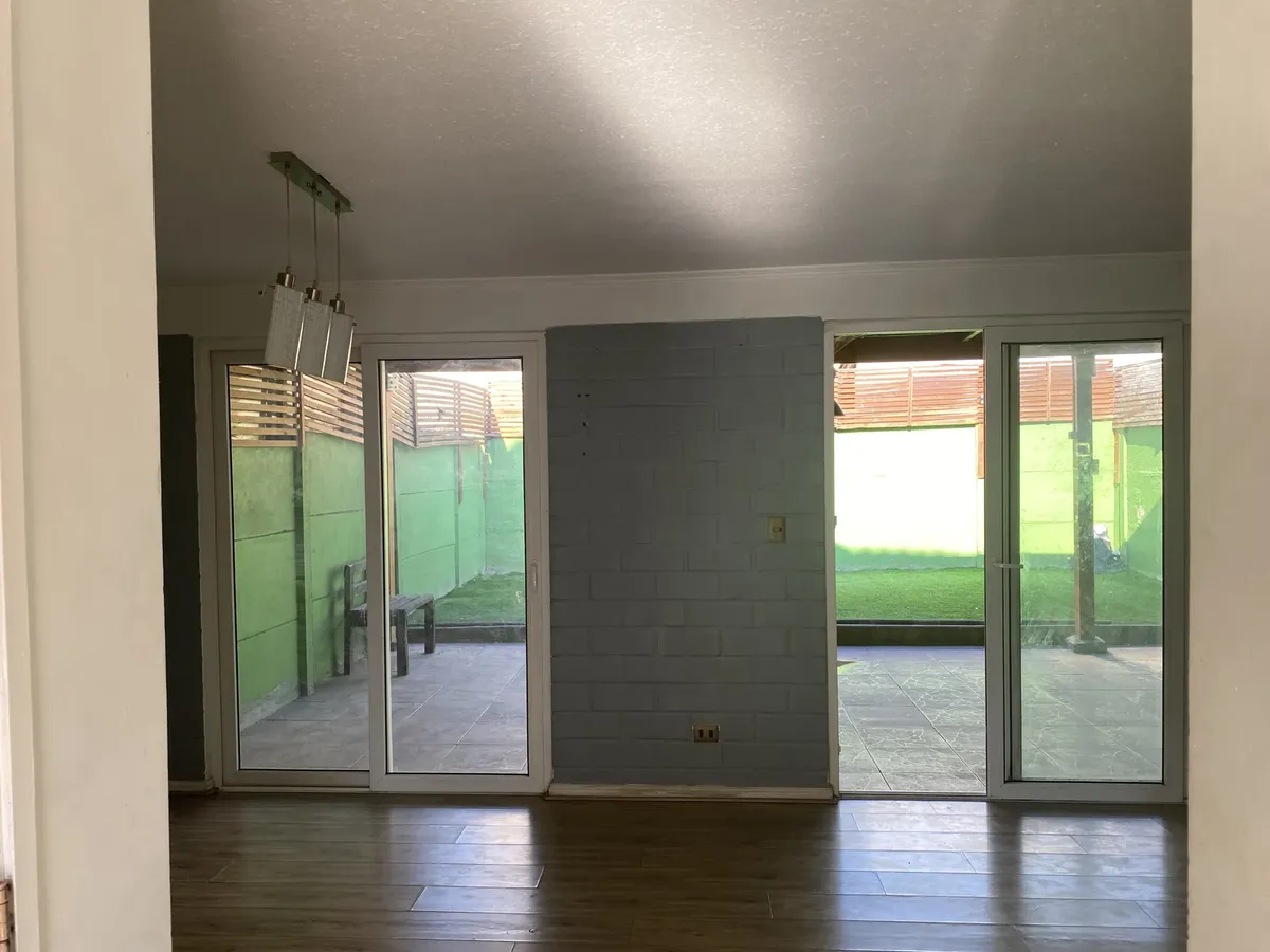 Imagen 1 de 17 de Acogedora Casa En Arriendo En Condominio Los Flamencos