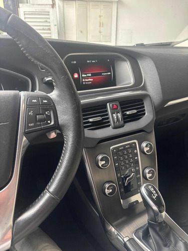 Volvo V40 2.0 T4 Momentum Drive-e 5p