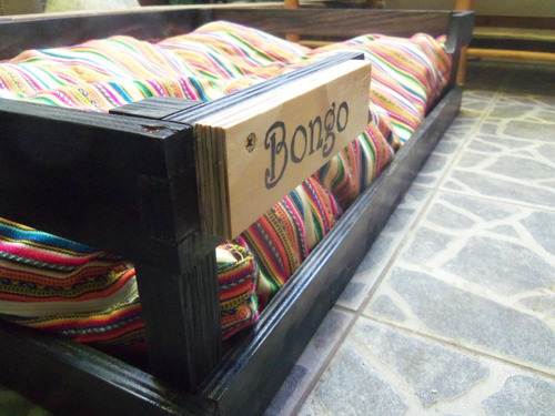 Imagen 2 de 6 de Cama Elegante Para Perro / Modelo: Palet Andino Pequeño