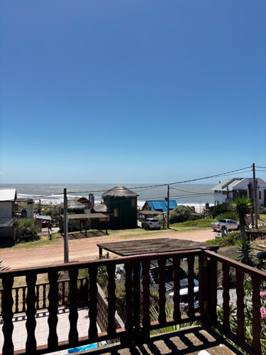 Oportunidad Única Para Inversores Casa A Reciclar Con Vista Al Mar En Zona Top De Punta Del Diablo