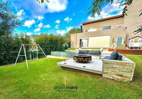 Casa De Categoria En Venta En Country Valle Del Golf