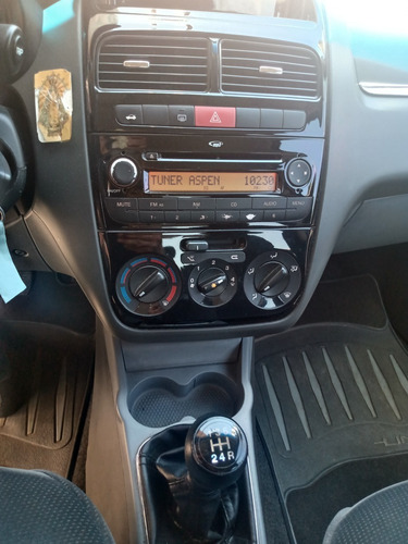 Fiat Linea Essence Mt, 2010, Negro, 118000kms