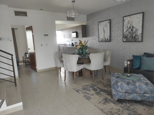 Casa En Venta Nueva En Aurea En Circ. Courvosier En Torreón, Coahuila.