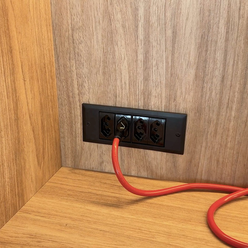 Régua Caixa De Tomada Embutir Mesa C/ 4 Tomadas Flex- Re04fn Cor Preto