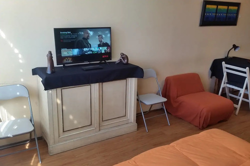 18 De Julio Y Yaguarón, Excelente Ubicación, Wifi, A/c, Para Hasta 4 Personas!