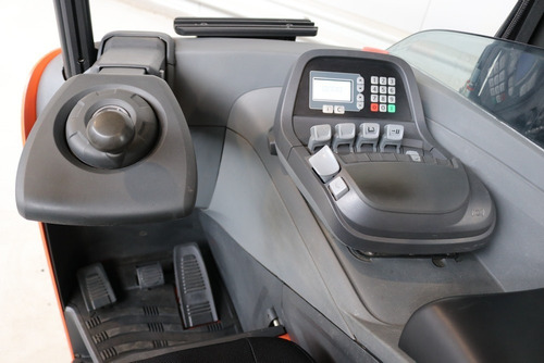 Imagen 3 de 9 de Apilador Bt Toyota 1.6tn 9.50mts Garantia