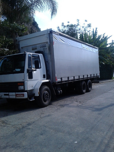 Fordd Cargo 1215