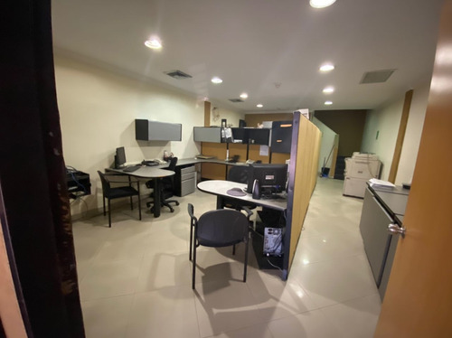 Imagen 3 de 9 de Yohandys Castillo Vende Local En San Diego
