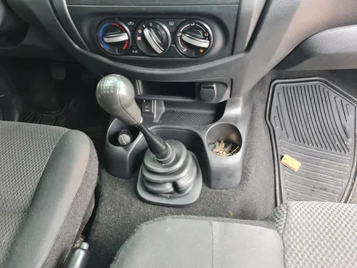 Nissan NP300 Frontier 2.5cc MT AA 4X2